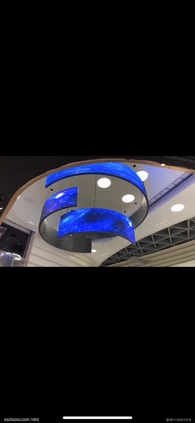 創(chuàng)意無限 LED異形屏的視覺盛宴——從波浪屏到飄帶屏的柔性軟模組技術(shù)解析